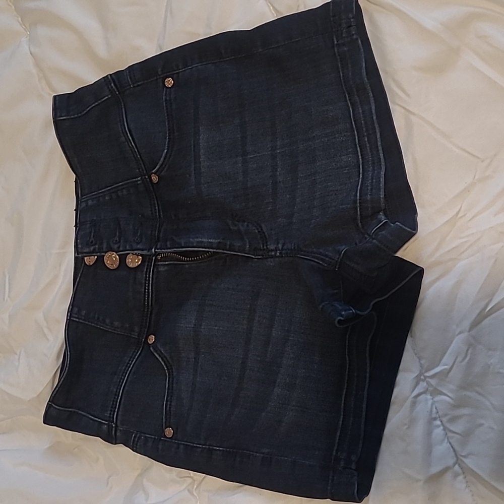 Guess shorts